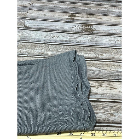Lululemon Women’s Razorback Tank Gray‎ No Size See Pics For Measuments - Picture 7 of 7